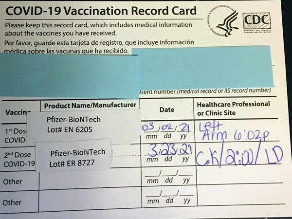 アメリカのワクチンの接種カード(著者撮影）