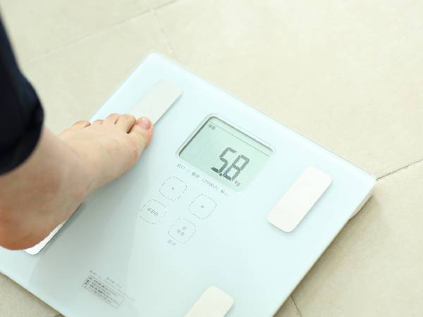 むくみの体重増加はどれくらい？原因や考えられる病気