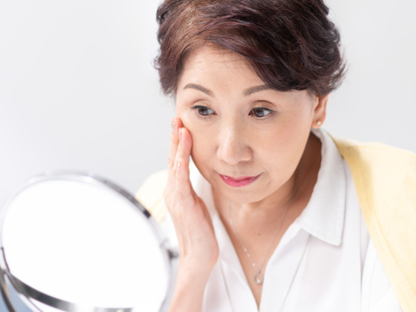 シミの原因は何でしょうか？