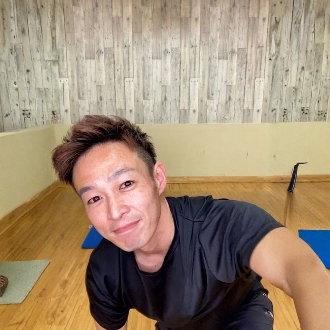 「寝ながら脇腹痩せ」ルネサンス・バンさん 