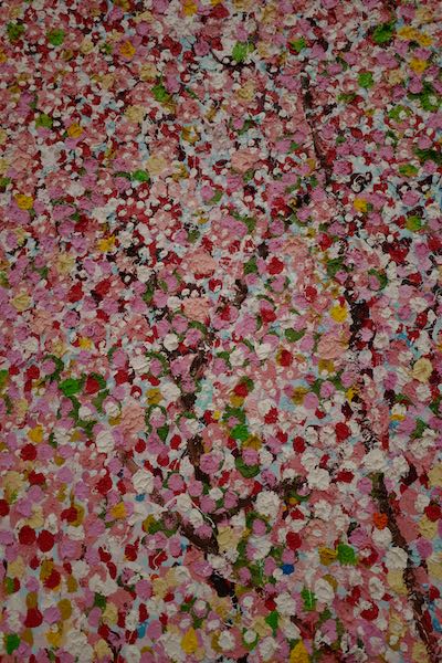 「ダミアン・ハースト」の描くアクティブな桜