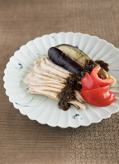 横山タカ子さんの発酵レシピ：蒸し鶏のしょうゆ糀がけ