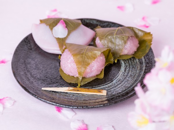 桜餅は関東と関西で違うって本当？
