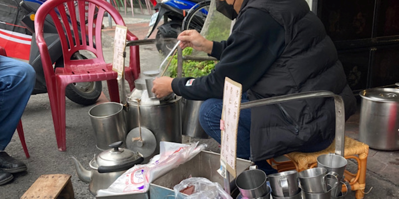 早朝の嘉義で地元民と一緒に飲んだものは 