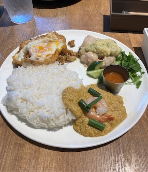 ランチ会でタイ料理