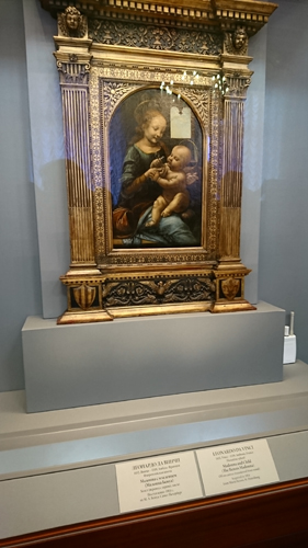 レオナルド・ダ・ダヴィンチ作『ベヌアのマドンナ』。