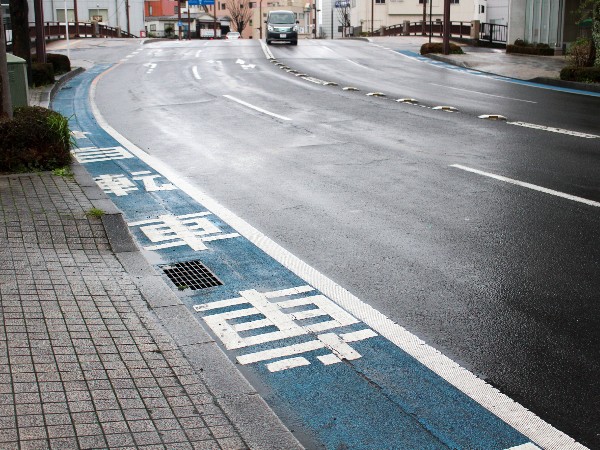 自転車は右側、左側通行どっち？