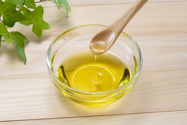 オリーブオイルのような良質な油は健康に不可欠