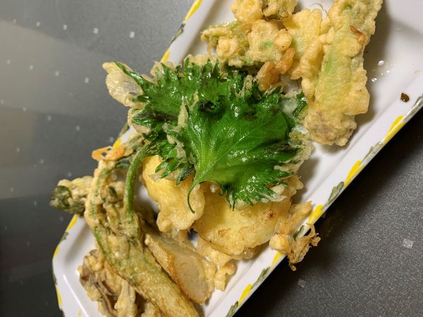 今月のトキメキ３　春野菜の天ぷら