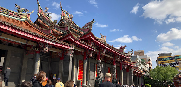 台湾のお寺はパワースポット