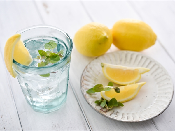 レモン水はダイエットに効く？体にいいって本当？