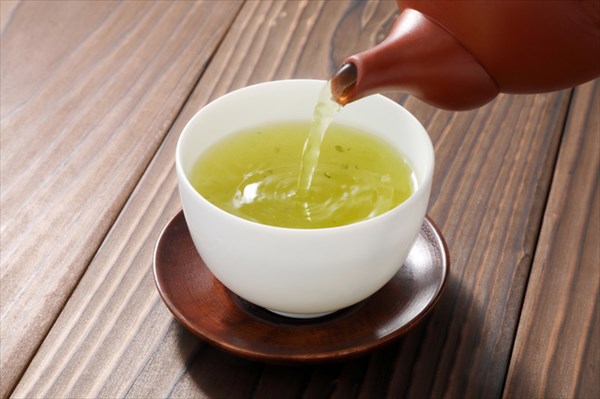 緑茶など「カテキン」を含む飲み物で、花粉症の症状を緩和！