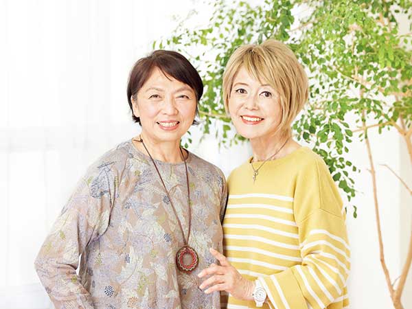 読者モデルの髙木美佐代さん（写真左）と横森さん