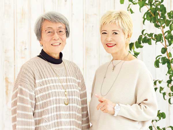 読者モデルの伊藤さんと著者の横森美奈子さん