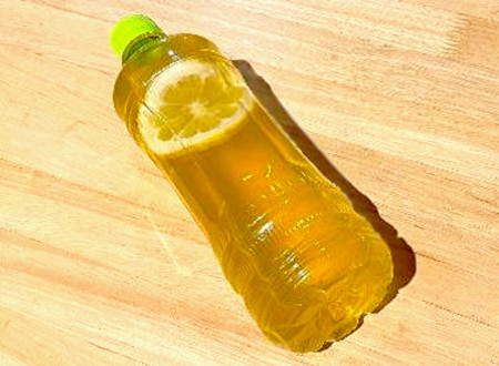 ペットボトルでつくる「レモン緑茶ボトル」