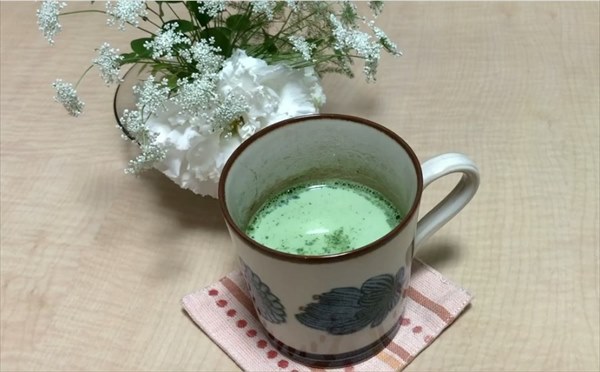 冬におすすめ！マグカップで作る抹茶ラテ【ホット】