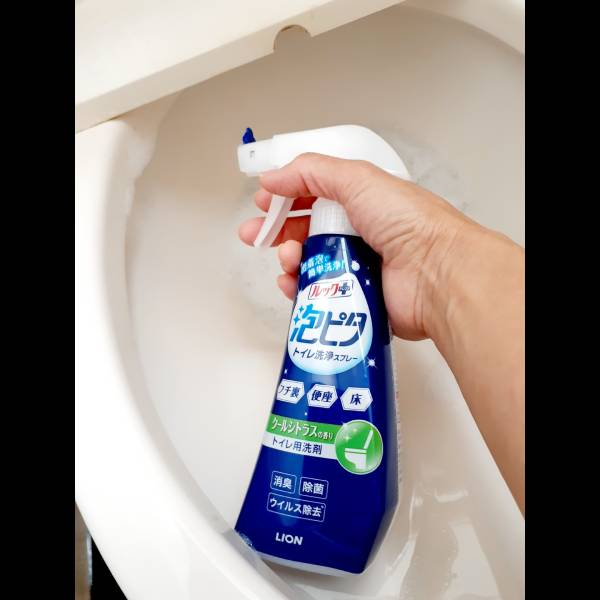 1：トイレ洗剤「ルックプラス 泡ピタ トレイ洗浄スプレー」