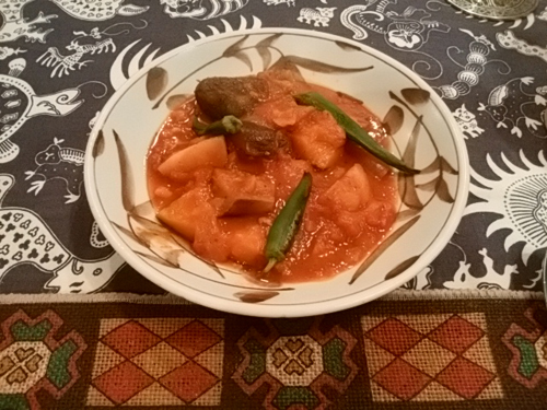 今日のメインはラタトゥイユチキン