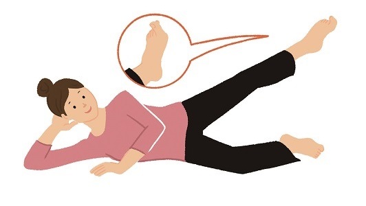 休ませ運動2：股関節の太い血管を刺激！「指上げキック」