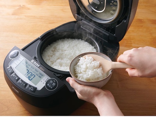 炊飯器の保温機能の電気代はどのくらい？